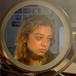 Fairy Quinn in the Mirror: A Serene Moment