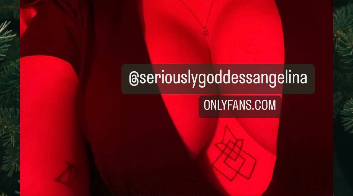 Goddess Angelina🖤 photo