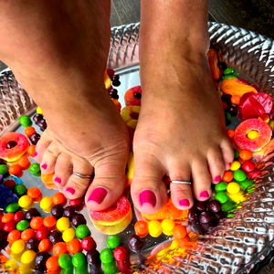 Ally Nyx | BBW | 👣 | 🌶️ | 🍑 | 👸 | photo