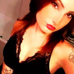 OnlyFans Model Alisha in a Stylish Shoot