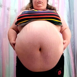 Eternellya, a Plus-Size Model from Québec