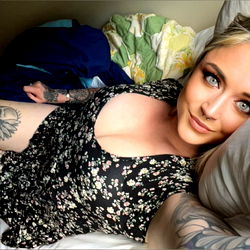 Happily_everloved photo