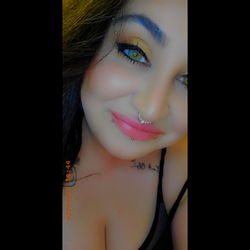 KAYYCOBAIN - Model Photo