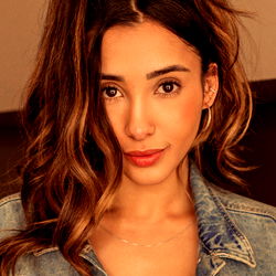 Brazilian Model Anne Belotti