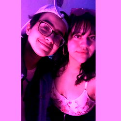 Onlyfans Yalyn, A Model With Pink Blurred Background