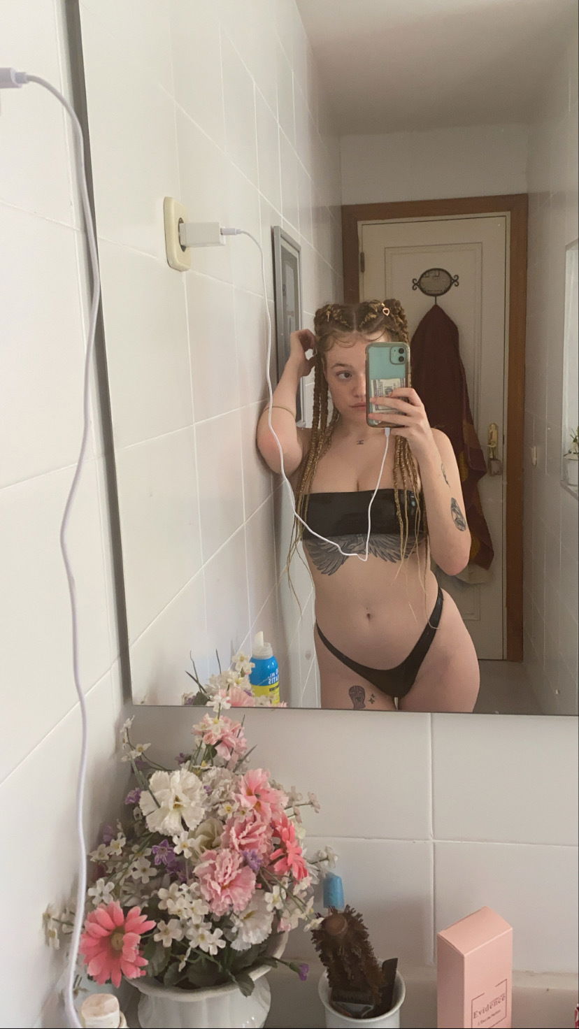 revoltosa 🔥 photo