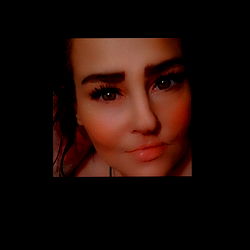 Apryl Maree 🦊 photo