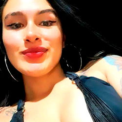 OnlyFans Model Julie77hVeLasQueZ from Bogotá