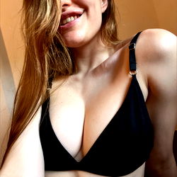 Model Anna - Sexy Lingerie, Stripping, Germany