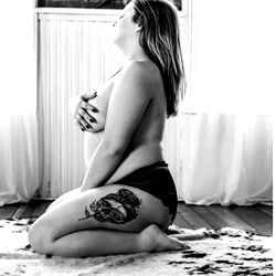 Lingerie Model Lauren 🍑🍒, from: In your pants