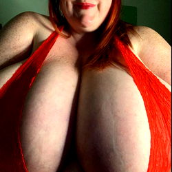 Nikita (BBW) from Merseyside: The Gorgeous Curvy Model with a Passion for Lingerie and Dancing!