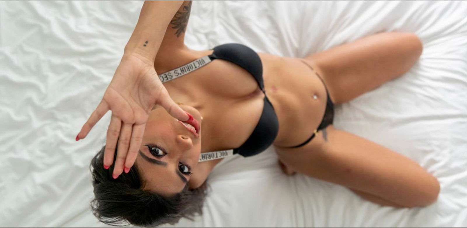 Amelia Moore✨💋 photo