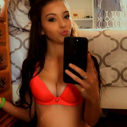 Baddie with no daddie 😮‍💨 photo