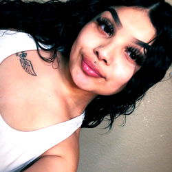 Beautiful OnlyFans model Princsslyssa in casual attire