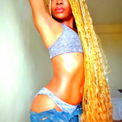 𝐕𝐞𝐥𝐯𝐞𝐭 𝐕𝐢𝐱𝐞𝐧🌹🍒🇯🇲 photo