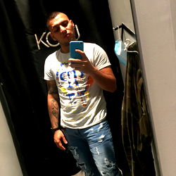 Ben Yeder's Fashionable Outfit in the Store