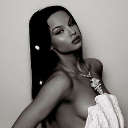 Liora Lapointe photo