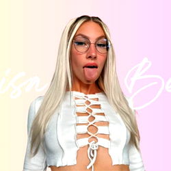 Luisa Becker😼 photo