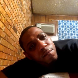 Lloyd Noel: A Model with a Unique Style