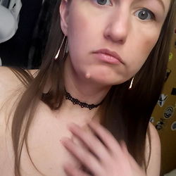 Lilly Luv: The California-Based OnlyFans Model