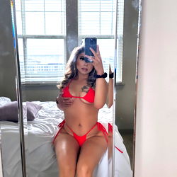 Adri | OnlyFans Model, Texas