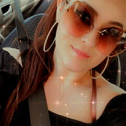 Dolly, Model and Fashion Enthusiast, 25 Years Old