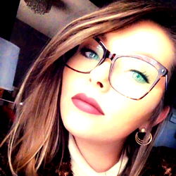 Amelia Dujean: Elegant Fashion Influencer Style