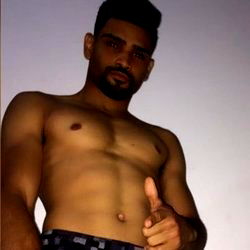 Matheus Bernardes photo