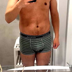 OnlyFans Model Leo: Spain's Hottest Export