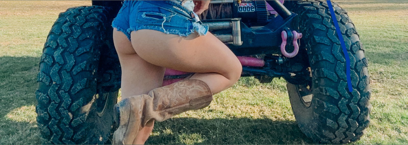 𝒶𝓇𝒾🤍 photo