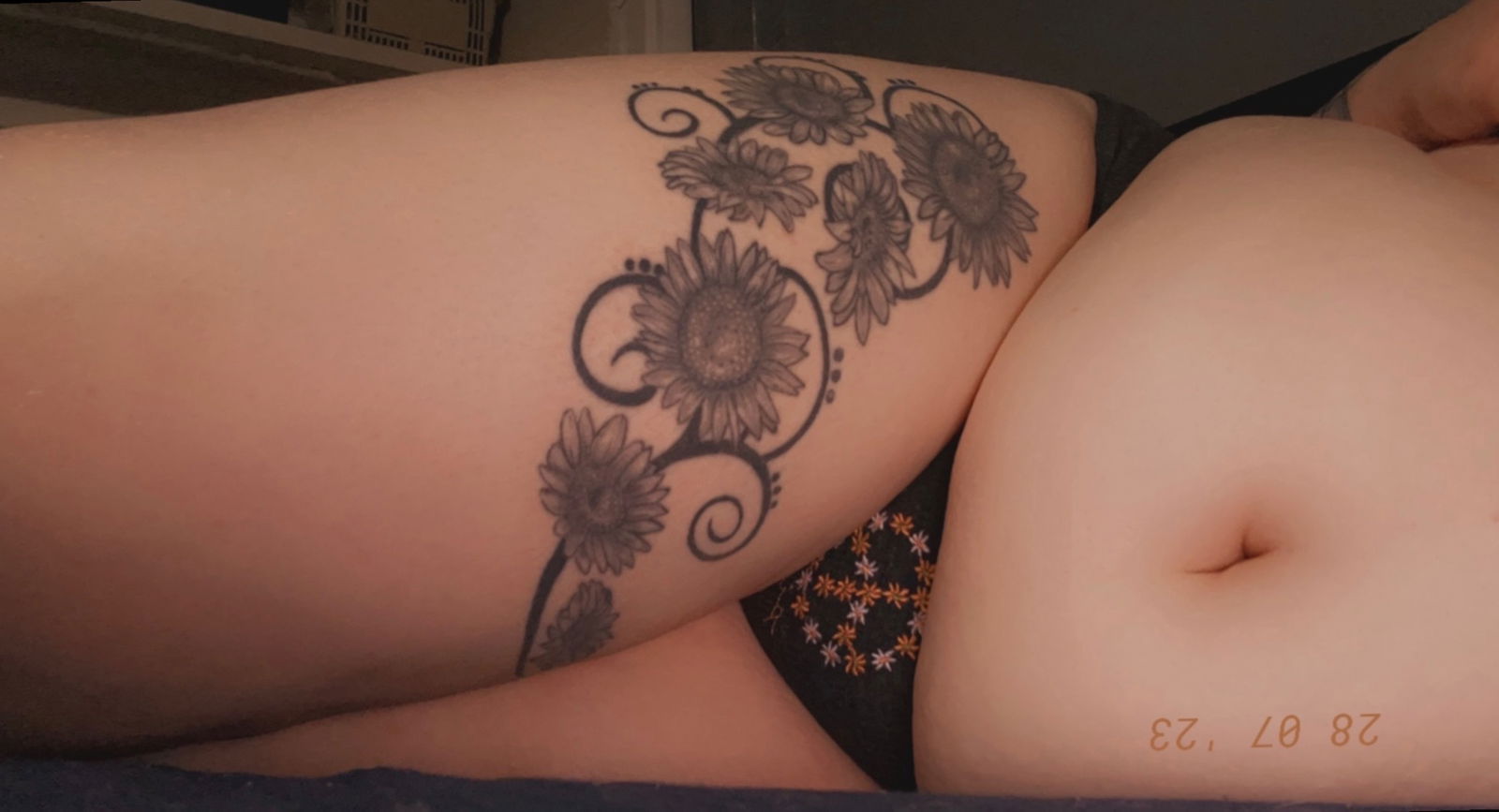 🦋🌻 𝒞𝓎𝒶𝓃𝓃𝑒 🌻🦋 photo