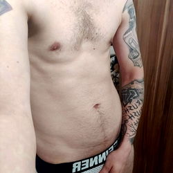 A Fit OnlyFans Model Showcasing His Physique