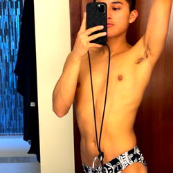 Model Photos: Onlyfans Model 🥵 in Bathing Suit,