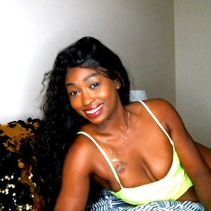 Prttybtch_richchk photo