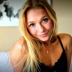 Aria Rose - OnlyFans Model, Chicago IL