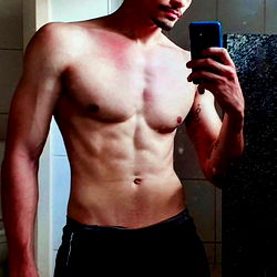 NySet Fitness Model Sharing His Abs in Gym