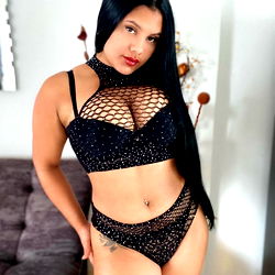 Striking Ana Briceño in OnlyFans