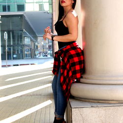 Fashionable Alejandra García in Streetwear