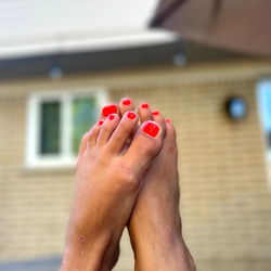Onlyfans Model Alyssa Sharing Her Well-Pedicured Feet