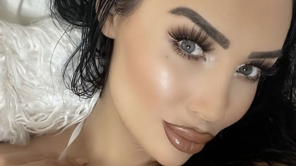 Miss Lisa FREE photo