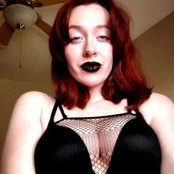 Dahlia Wolf: OnlyFans Model, Sensual Lingerie