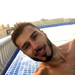 OnlyFans Model Jimy_Phoenix Sharing Sunny Day by Pool